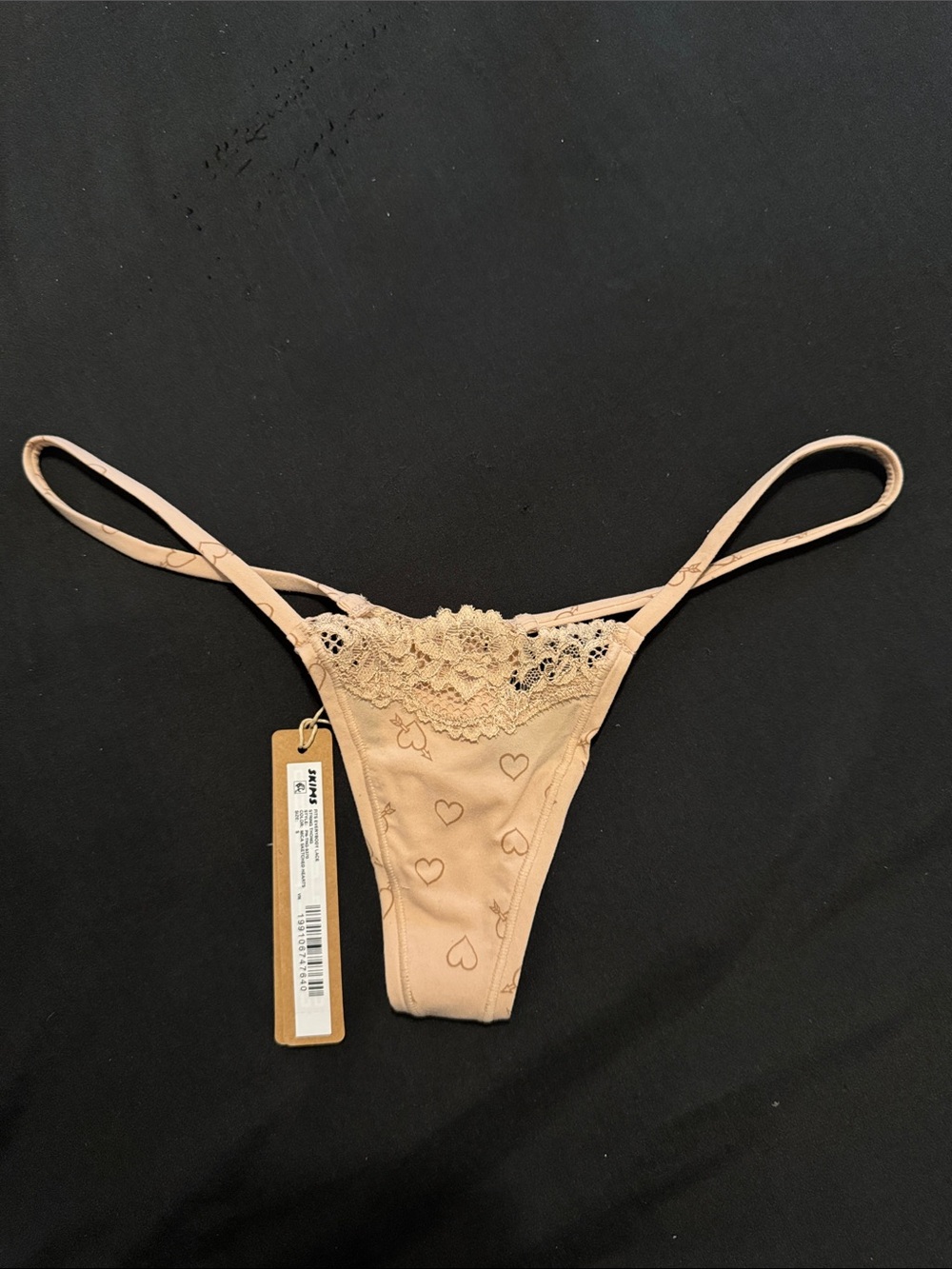 NWT! SKIMS Fits Everybody Lace String Thong Small in MICA Sketched Hearts
